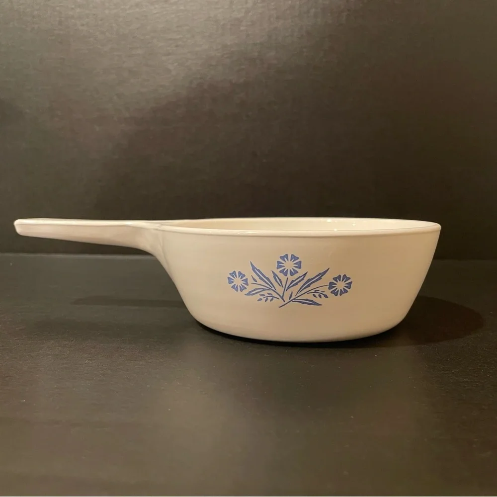 Vintage corning ware saucepan, Blue corn flower pattern 1 pint